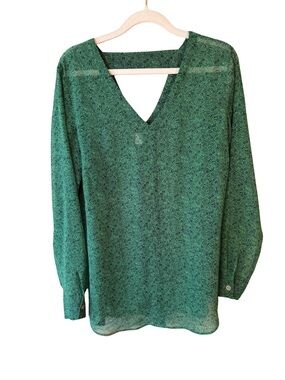 CAbi Green Paisley V-Neck Sheer Blouse Size S Lightweight Flowy Casual